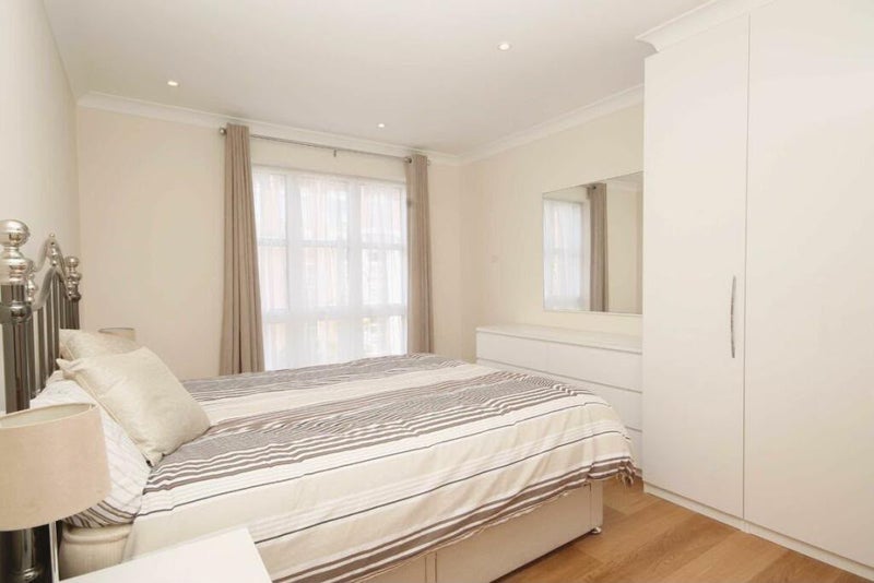 Room King Henry's Reach in Greater London