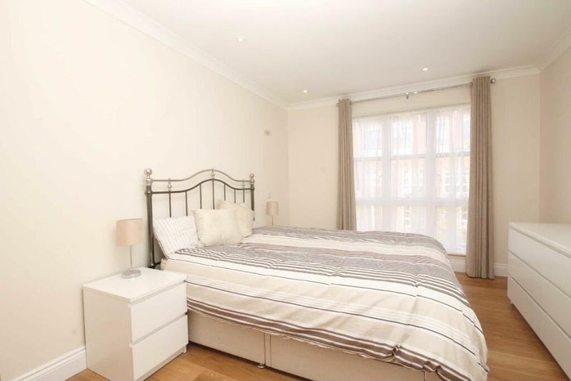 Room King Henry's Reach in Greater London