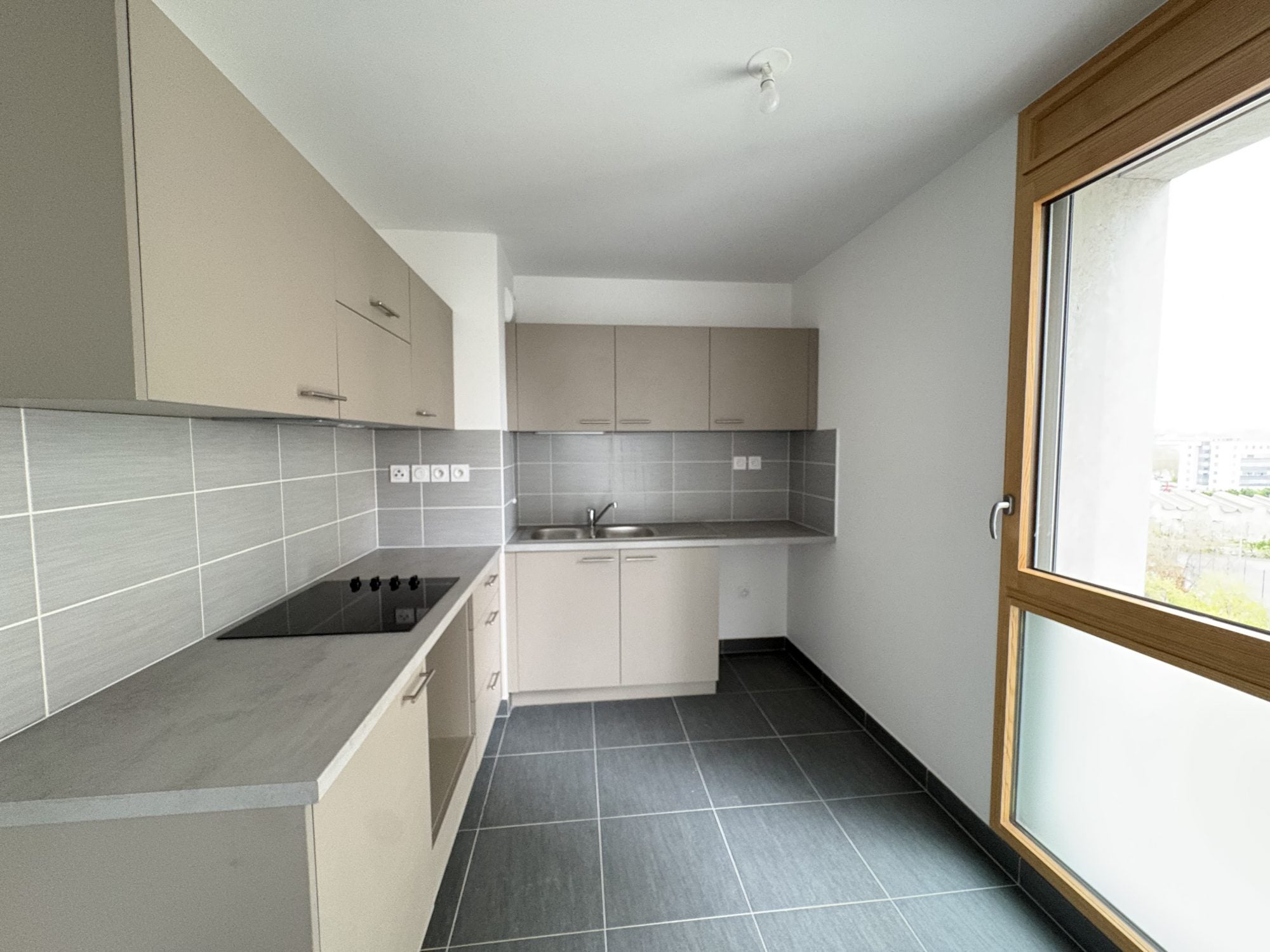 Flat Rue Frédéric et Irène Joliot-Curie in Colombes