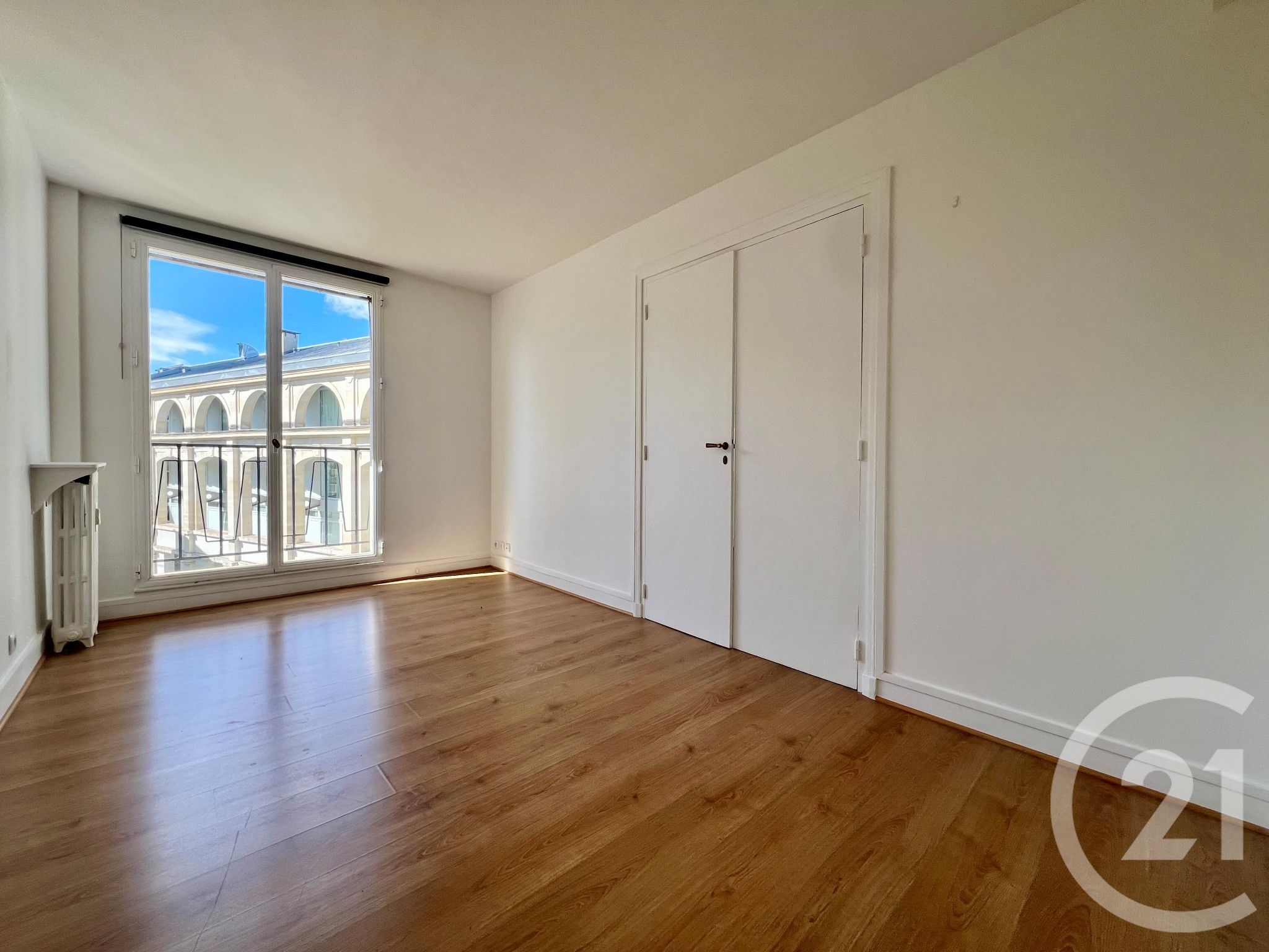 Appartement Rue de l'Université à Paris