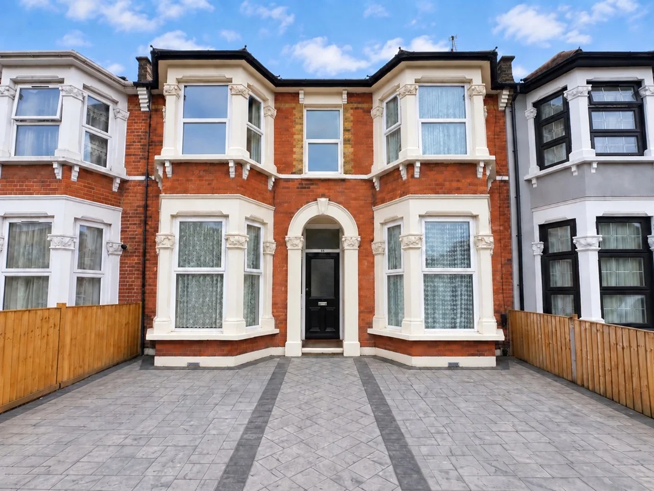 House Cambridge Road in Greater London