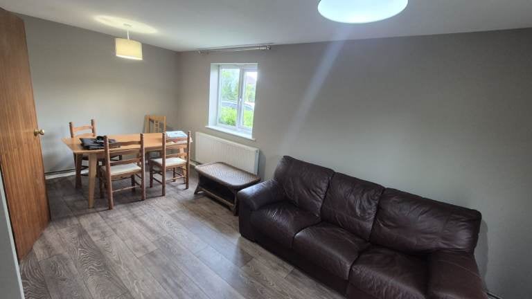 Flat Loris Court in Cambridge