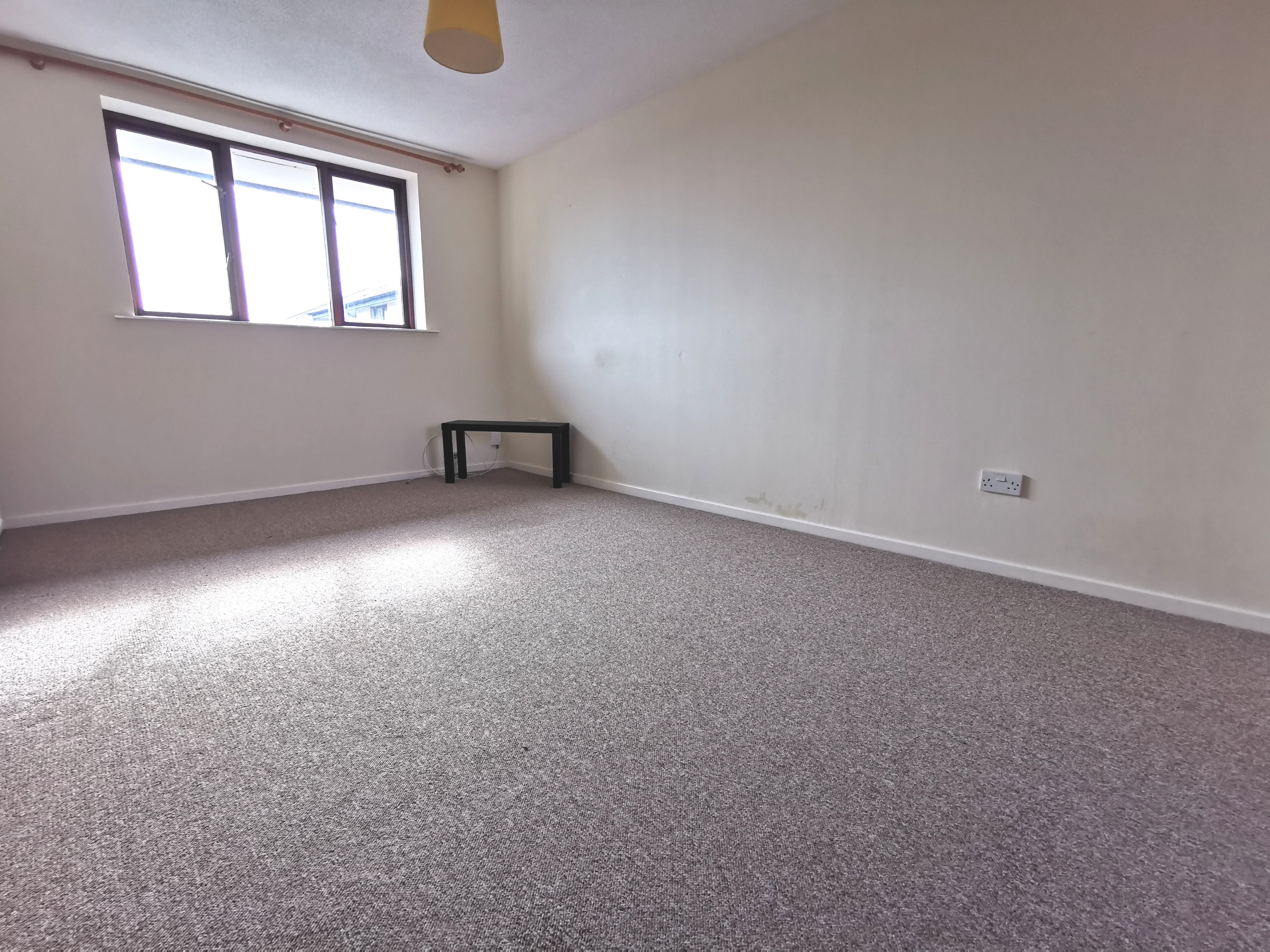 Flat Duke Street in Swansea