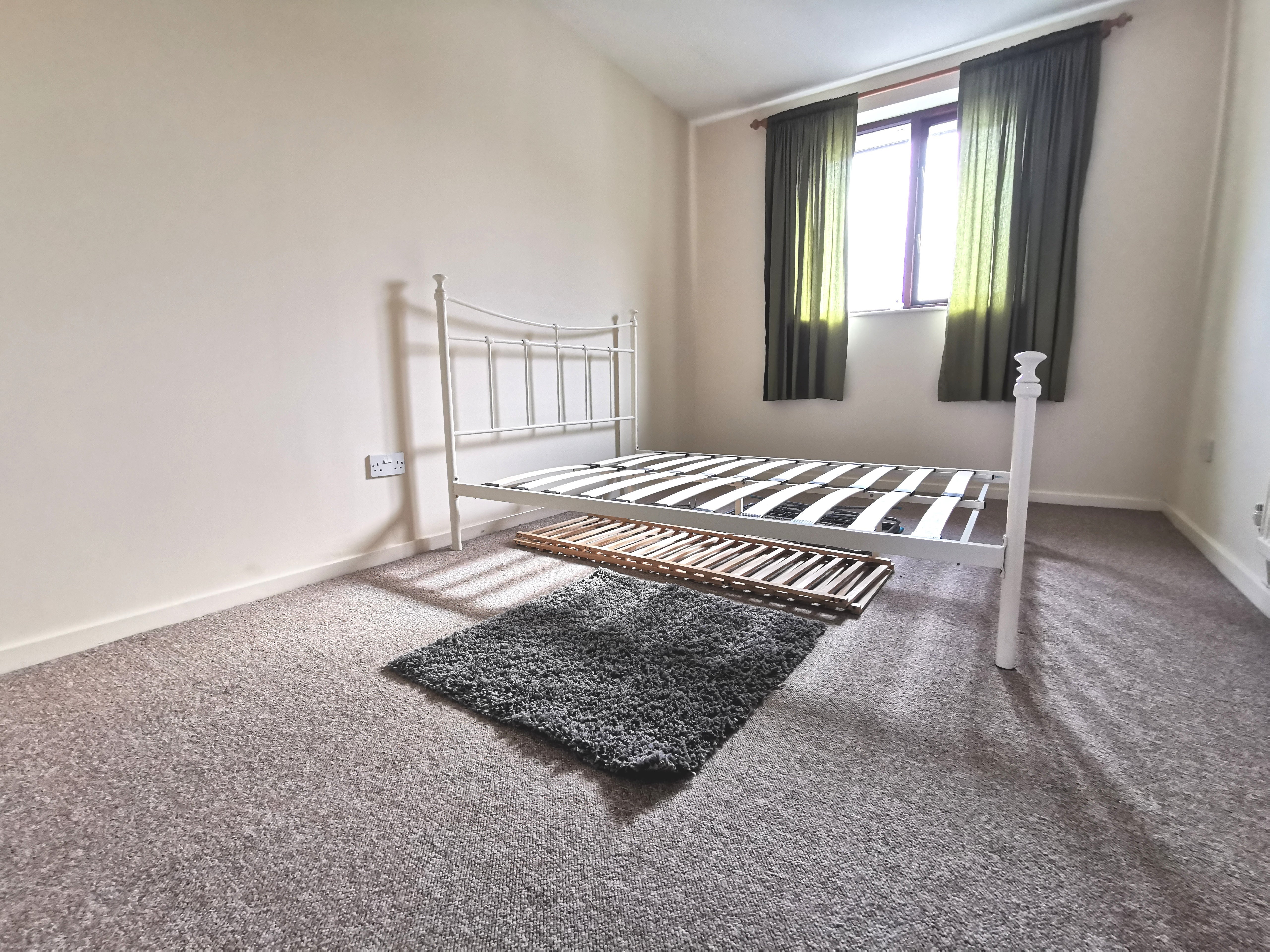 Flat Duke Street in Swansea