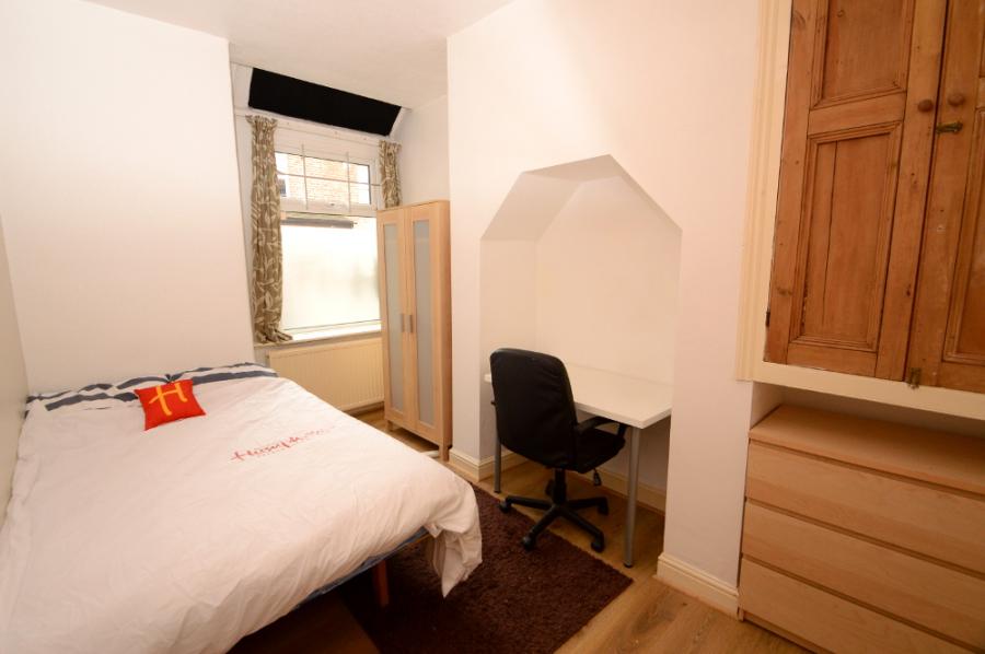 Room Brailsford Road in Manchester