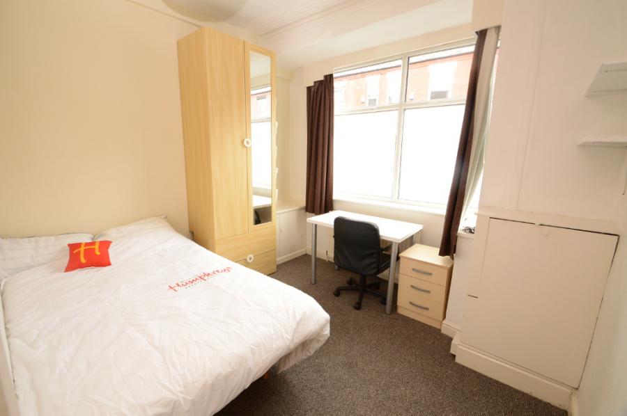 Room Brailsford Road in Manchester