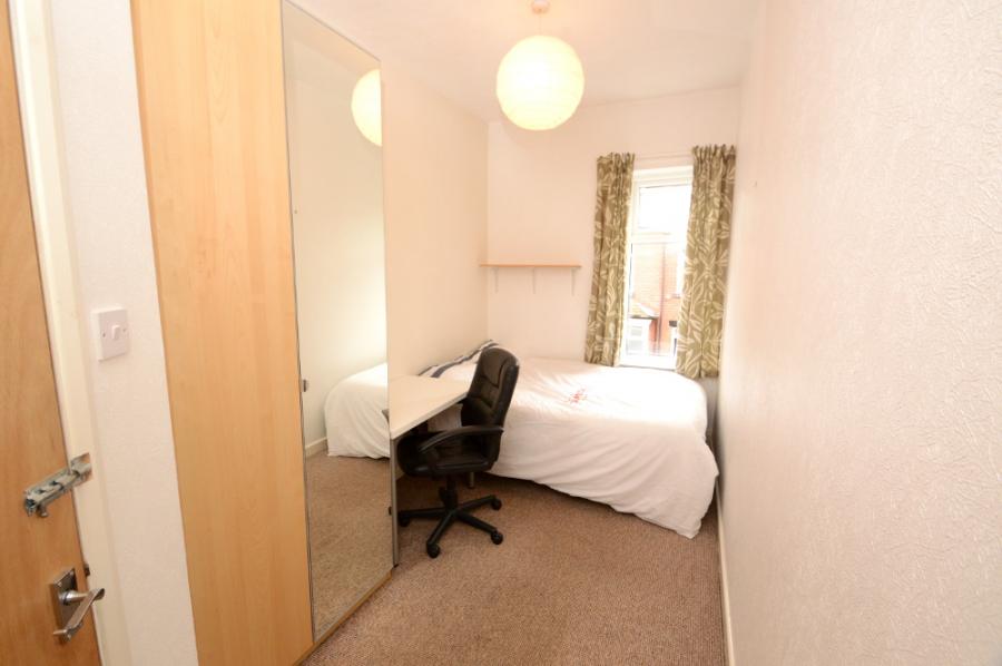 Room Brailsford Road in Manchester