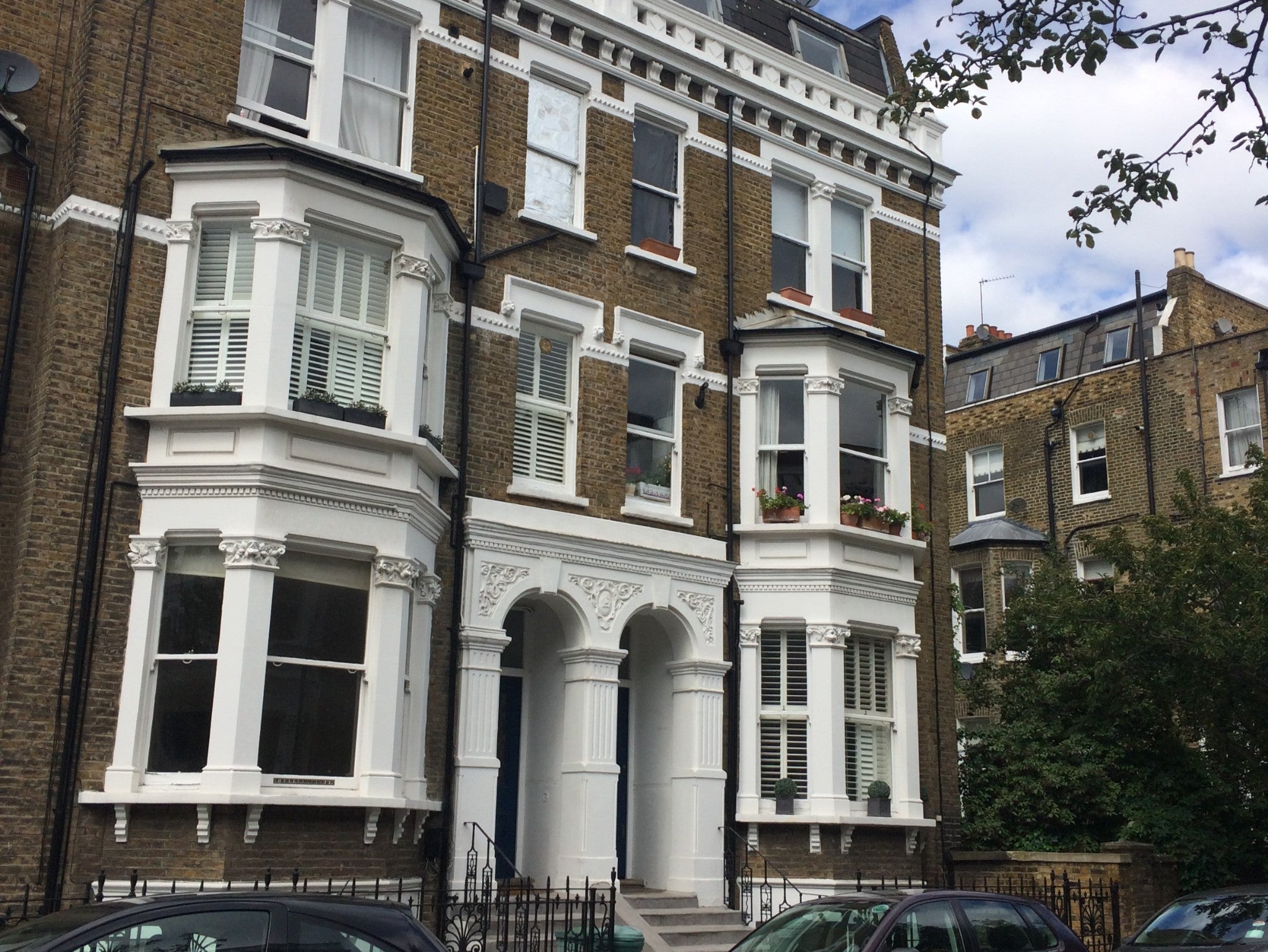 Flat Bolingbroke Road in Greater London