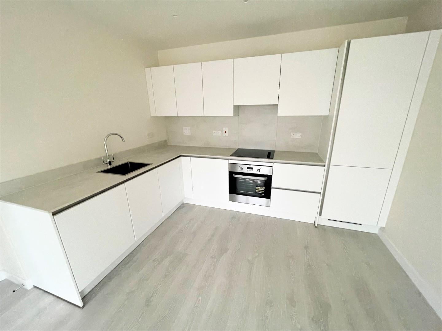 Flat Harewood Drive in Edinburgh