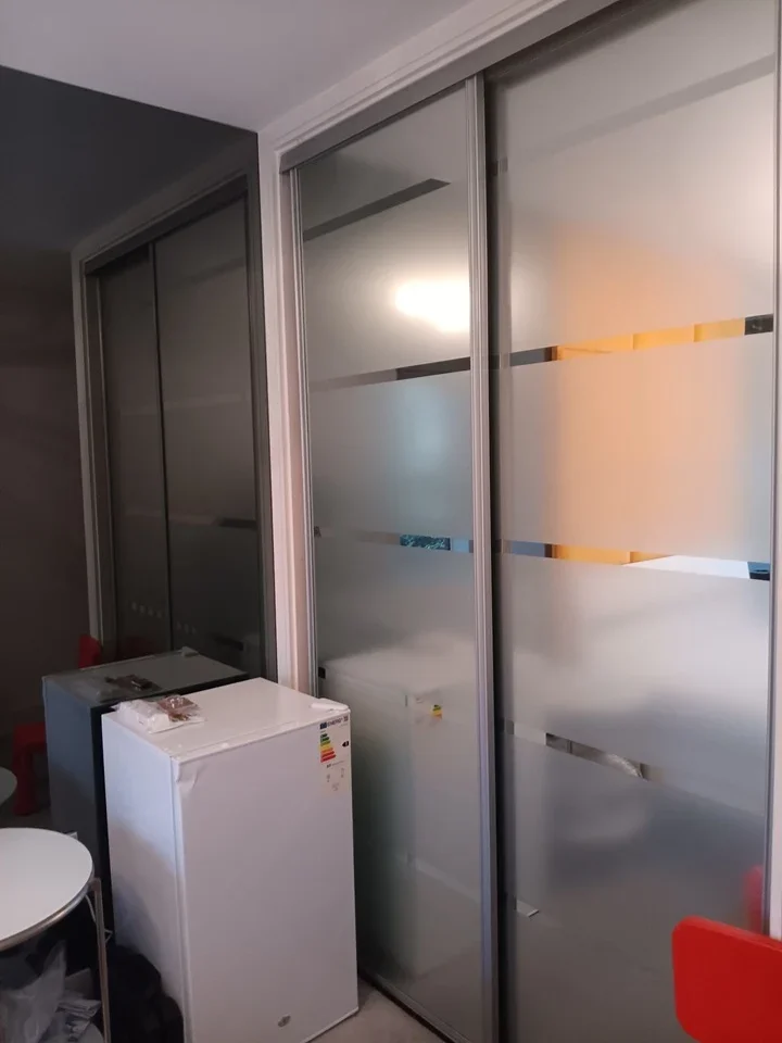Room Garratt Lane in Greater London