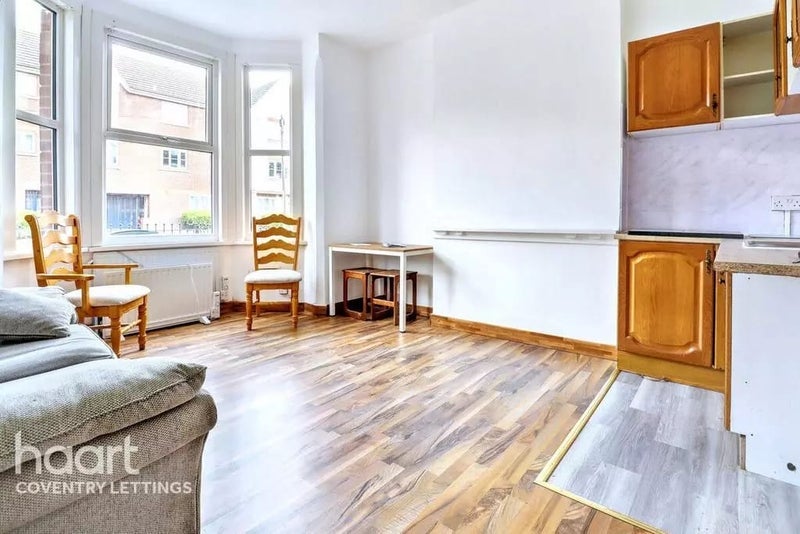 Flat Holyhead Road in Coventry