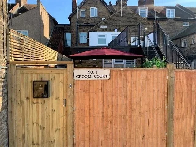 Flat Thaxton Place in Greater London