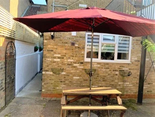 Flat Thaxton Place in Greater London