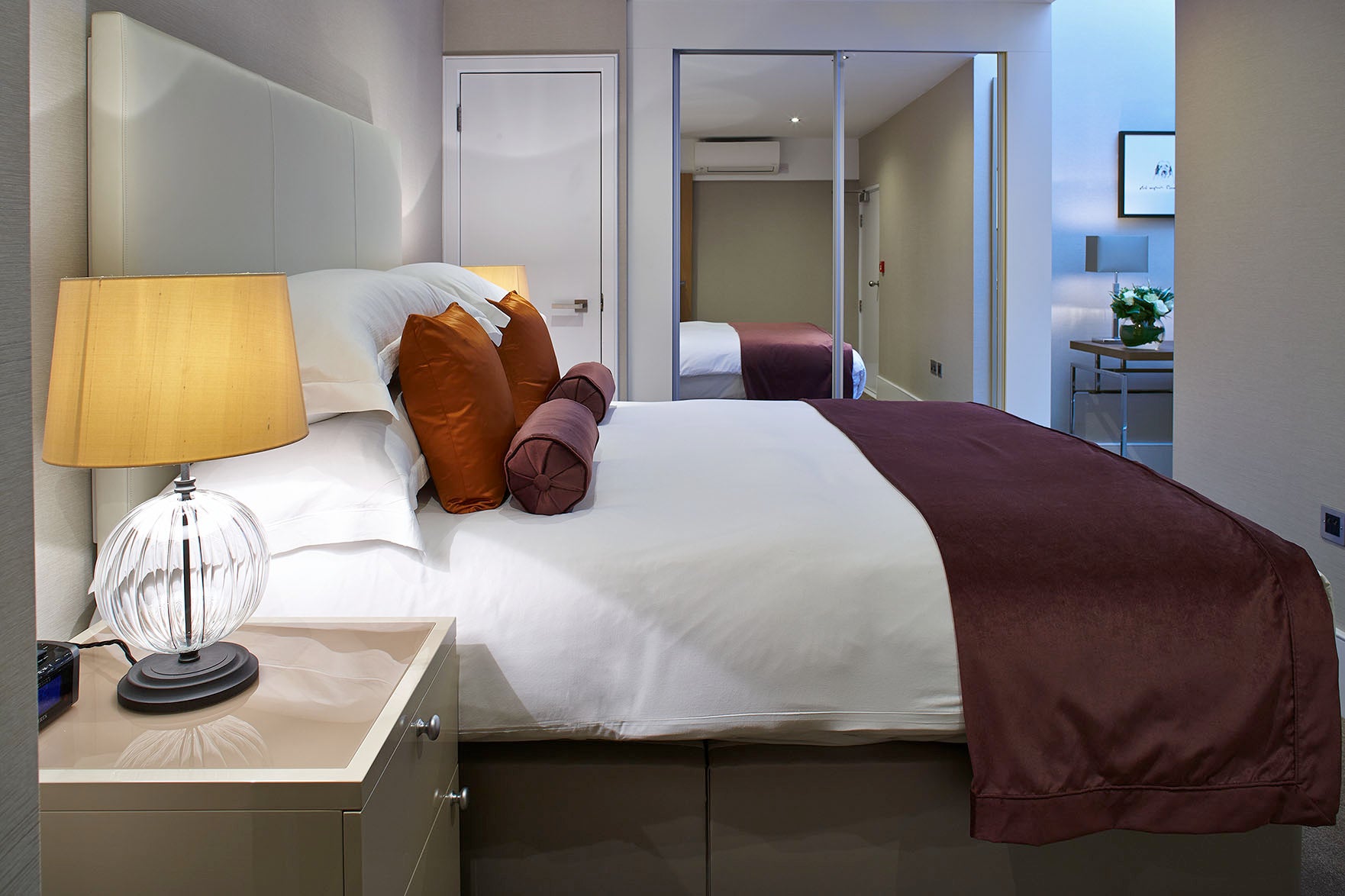 Flat Cheval Place in Greater London