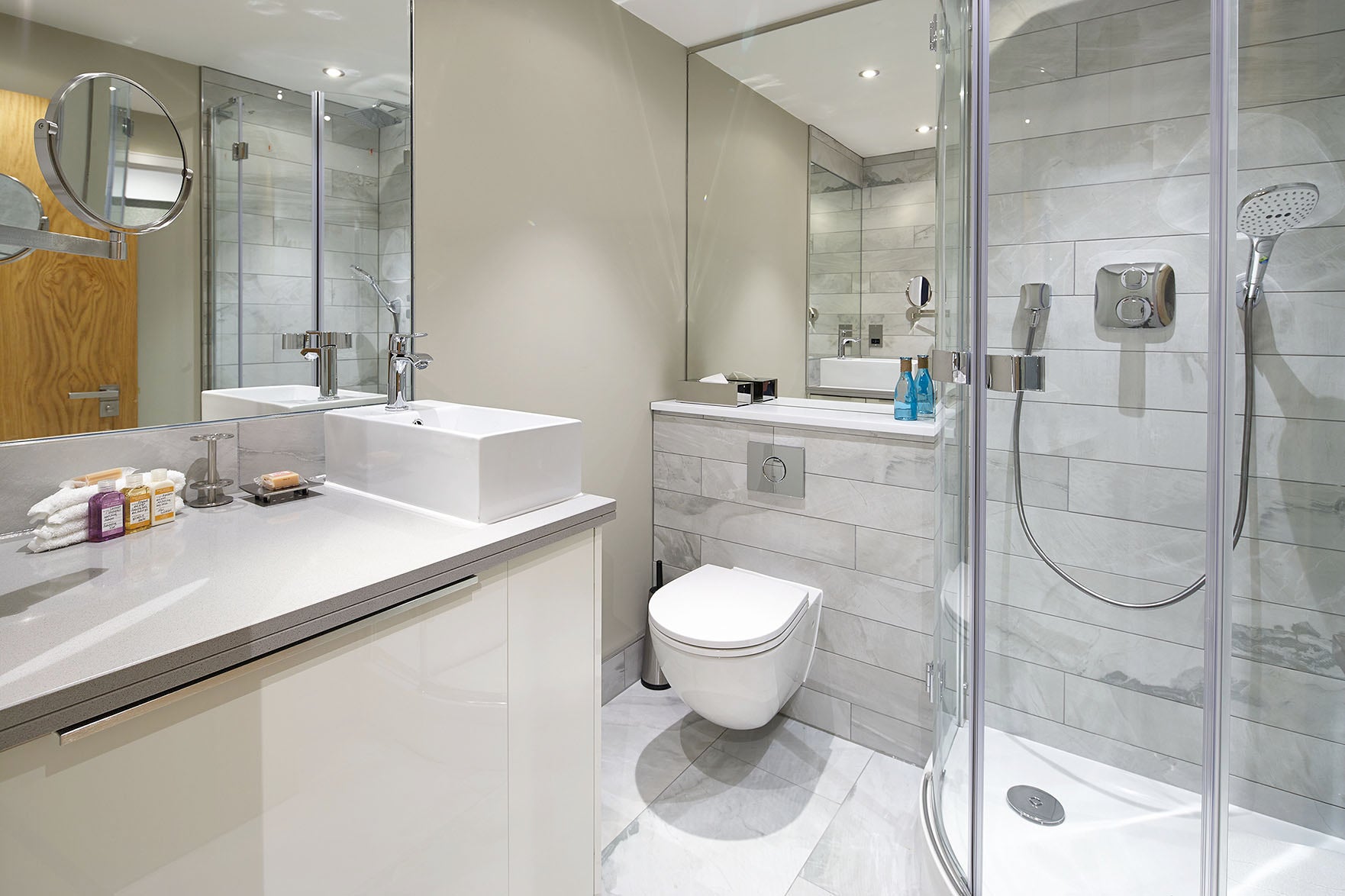 Flat Cheval Place in Greater London