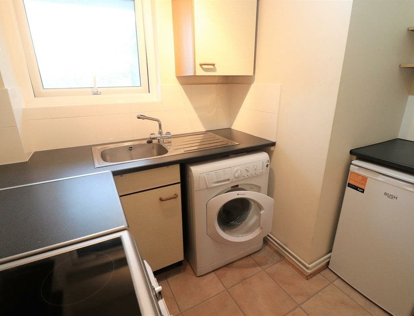 Flat Ryeland Close in Greater London