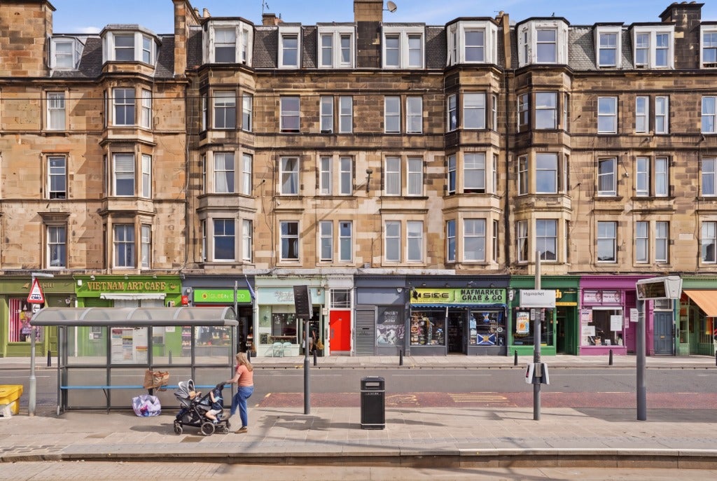 Flat Haymarket Terrace in City of Edinburgh