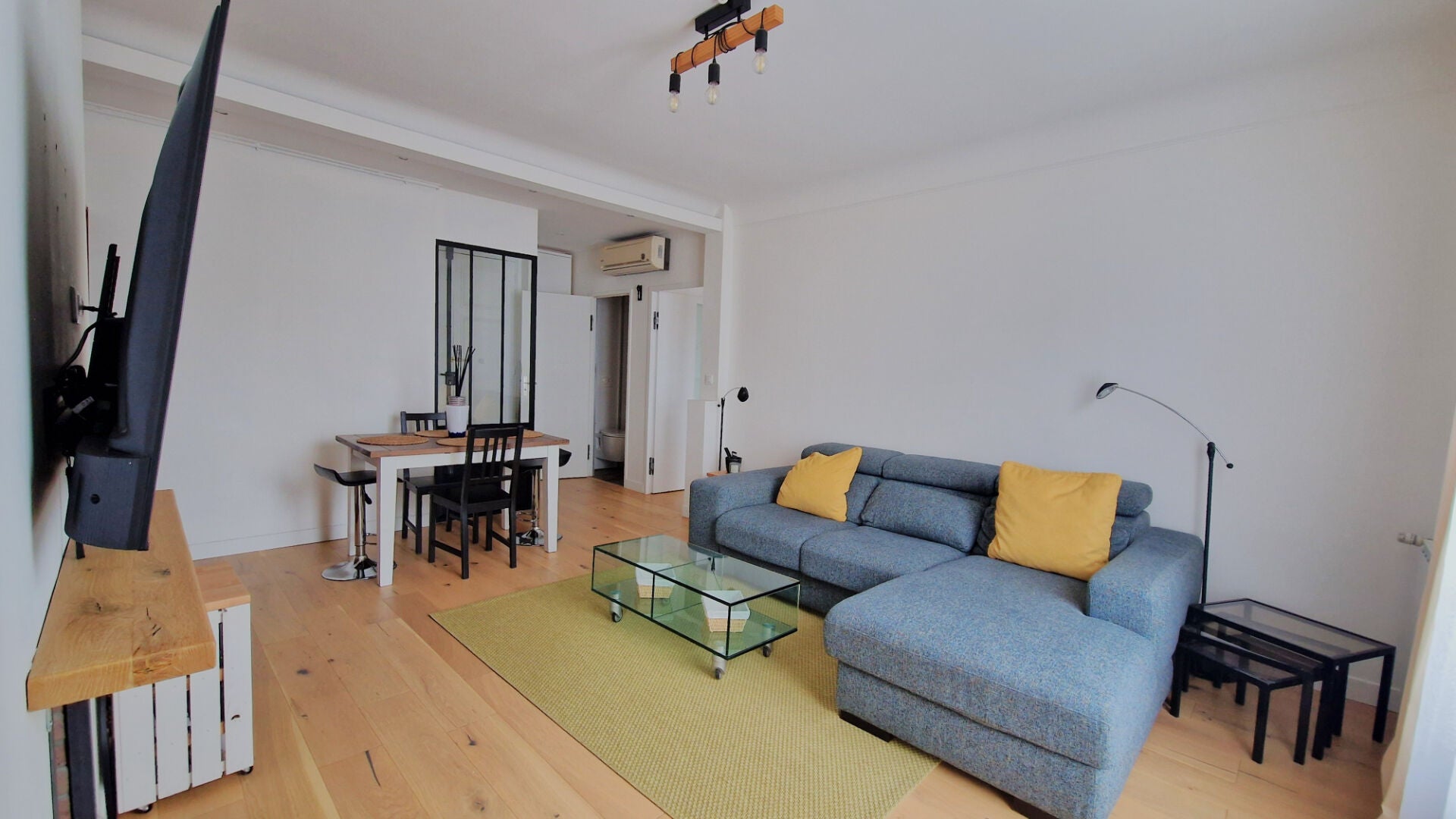 Flat Rue de l'Abbé Groult in Paris