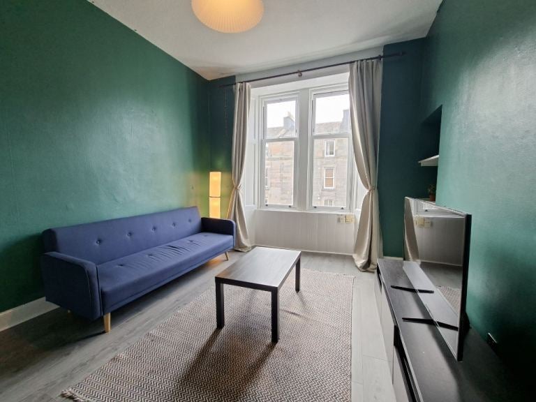 Flat Albert Street in City of Edinburgh