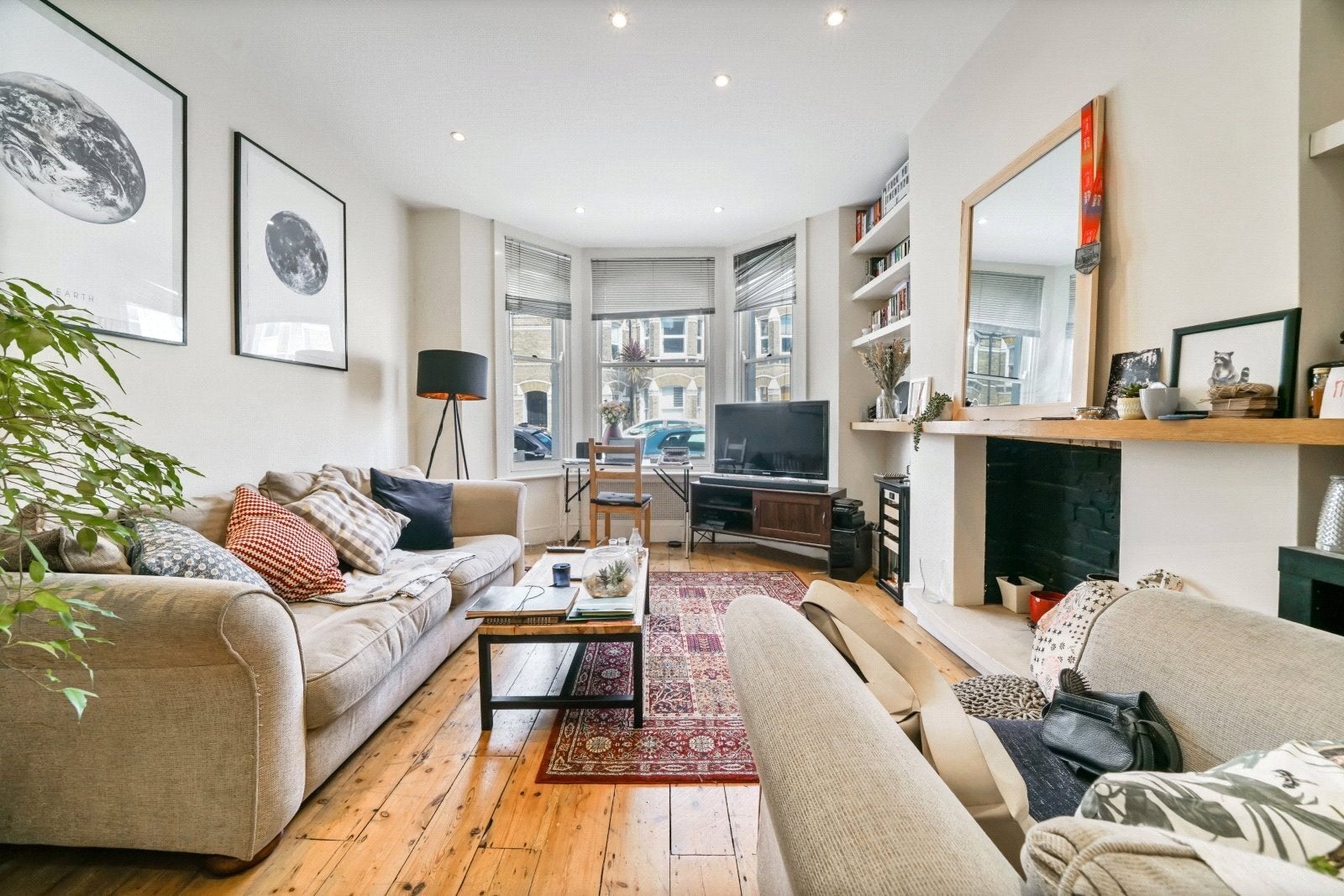 Flat Ballater Road in Greater London