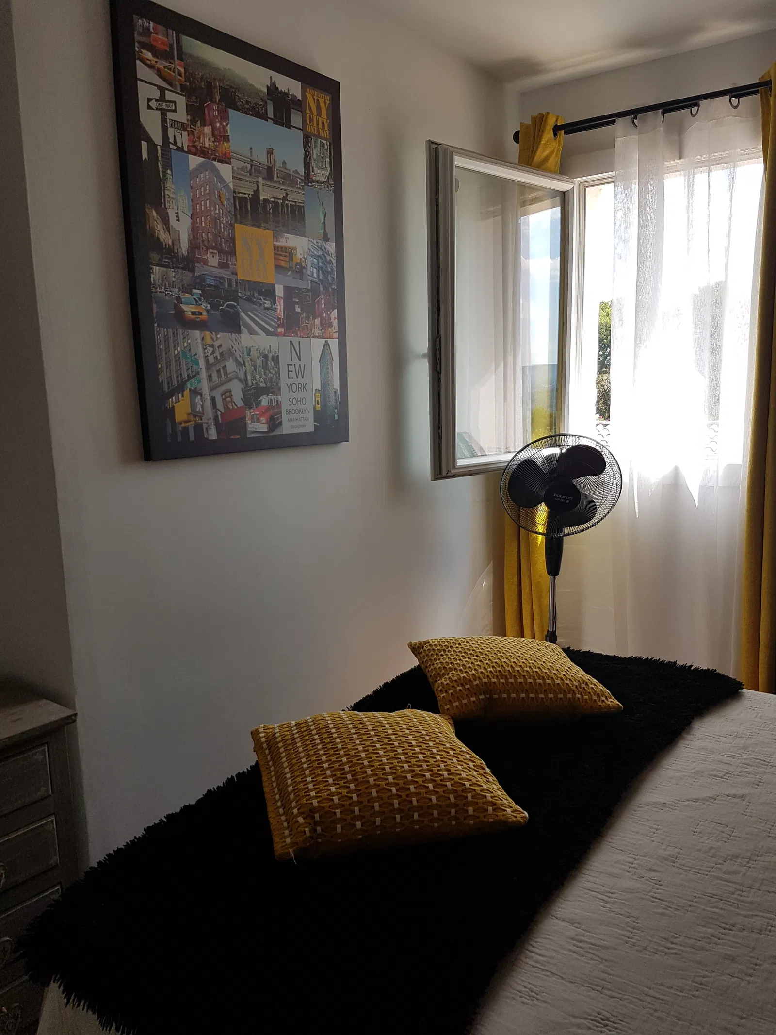 Chambre Rue des Micocouliers à Rognac
