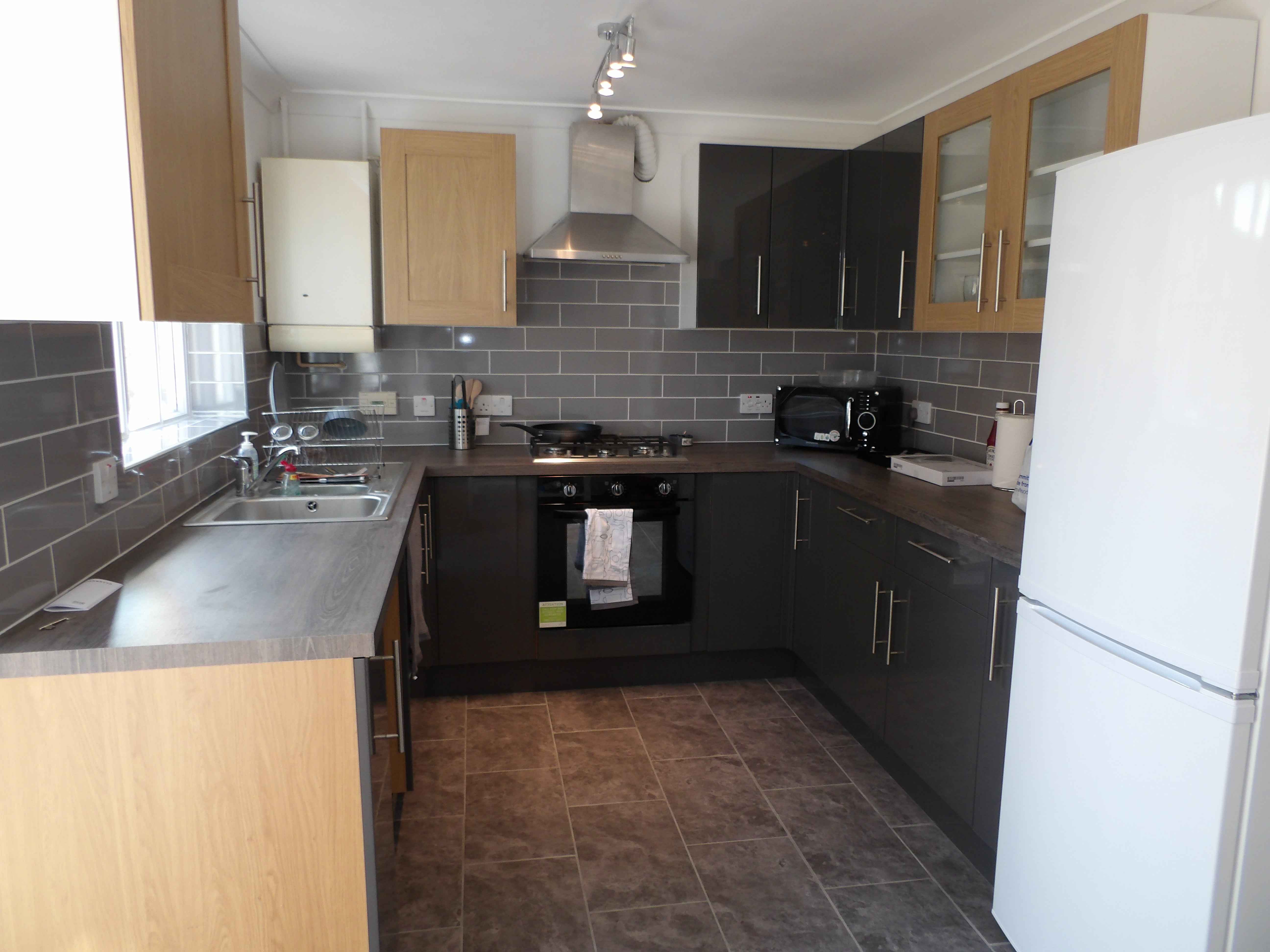 Room Willow Bed Close in Bristol