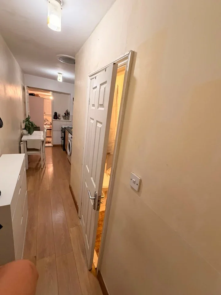 Flat Castleton Road in Greater London
