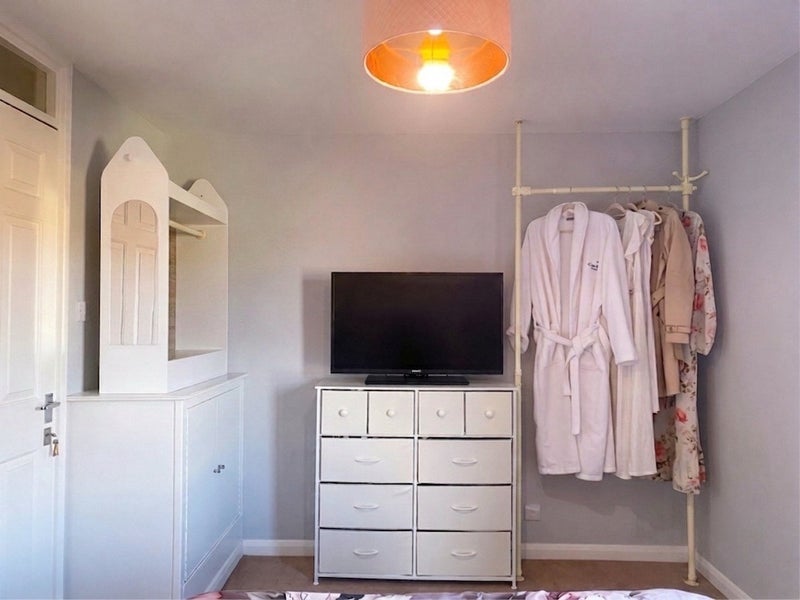 Room Pixton Way in Greater London