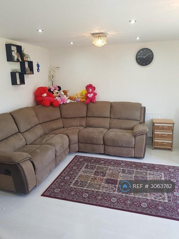 Flat Broadhurst Place in Basildon