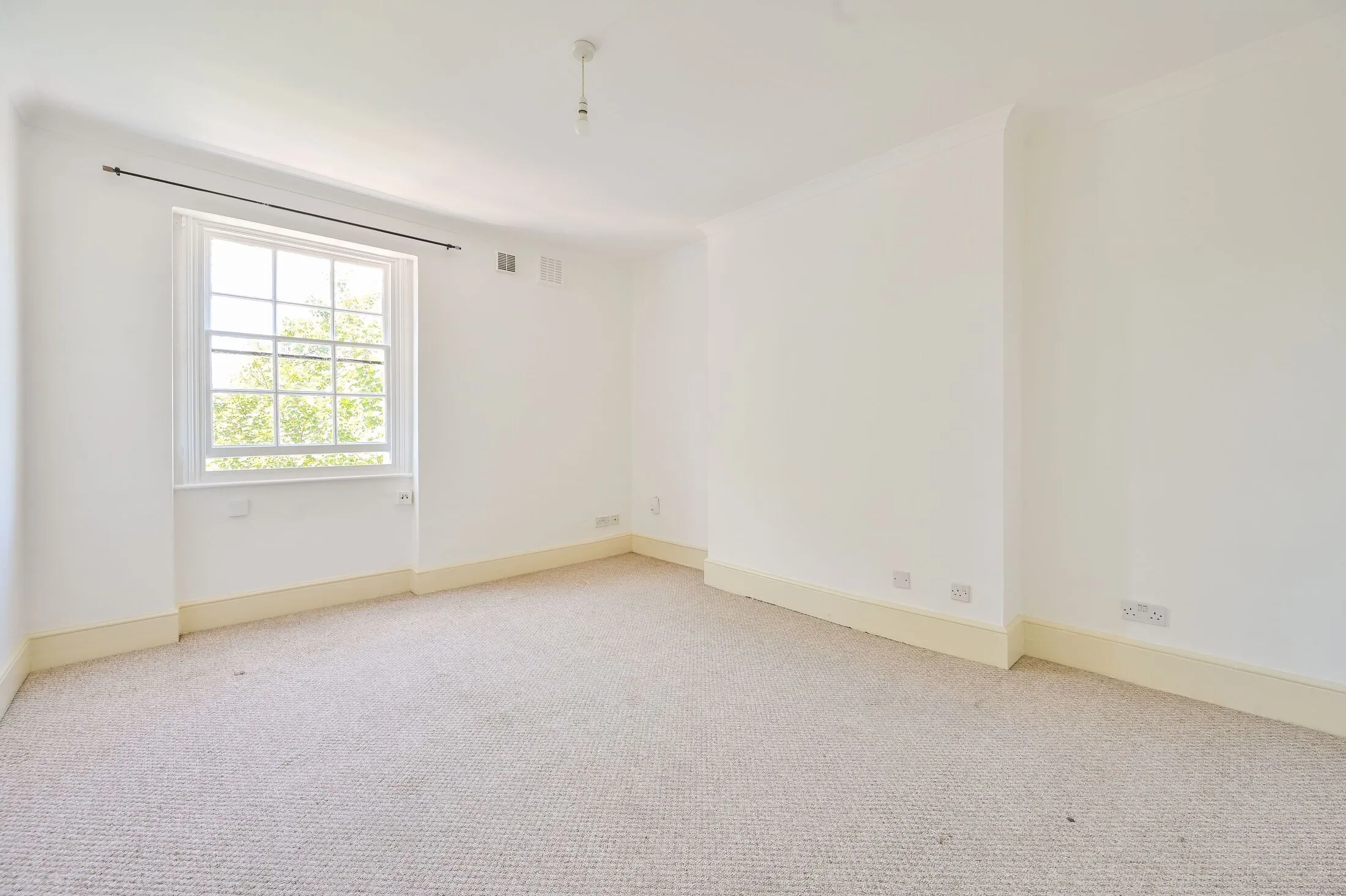 Flat Denmark Hill in Greater London