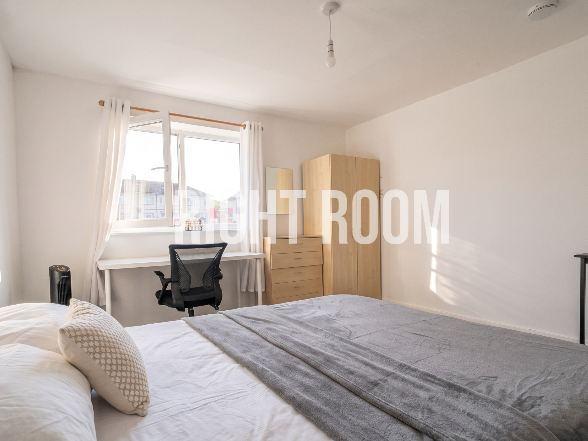Room Ivy Road in Greater London