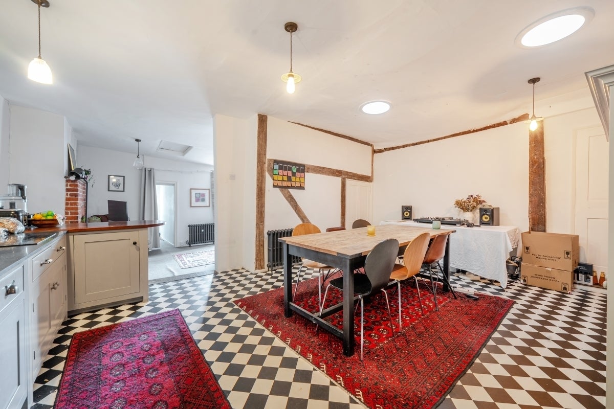 Flat Holywell Hill in St Albans