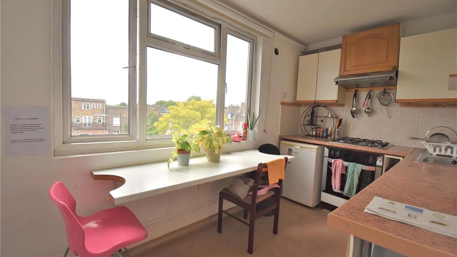 Room Coleridge Road in Greater London