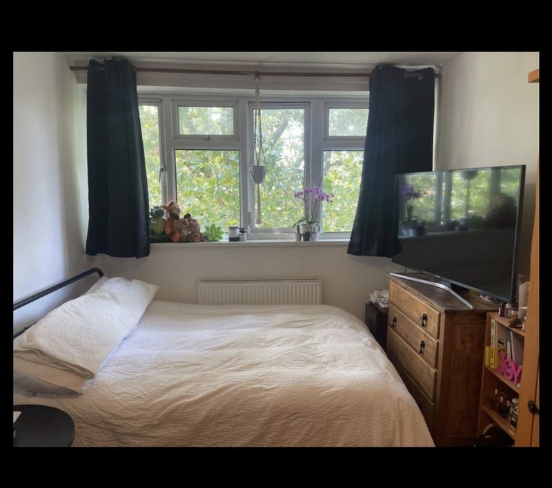 Room Tenda Road in Greater London