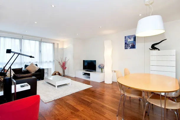 Flat Clerkenwell Road in Greater London