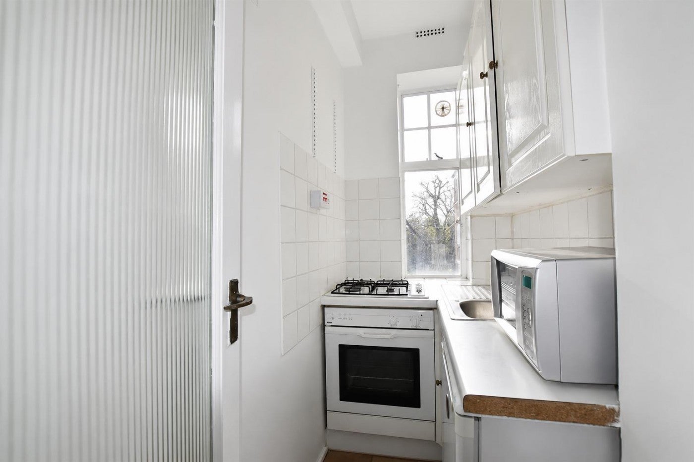 Flat Belsize Grove in Greater London