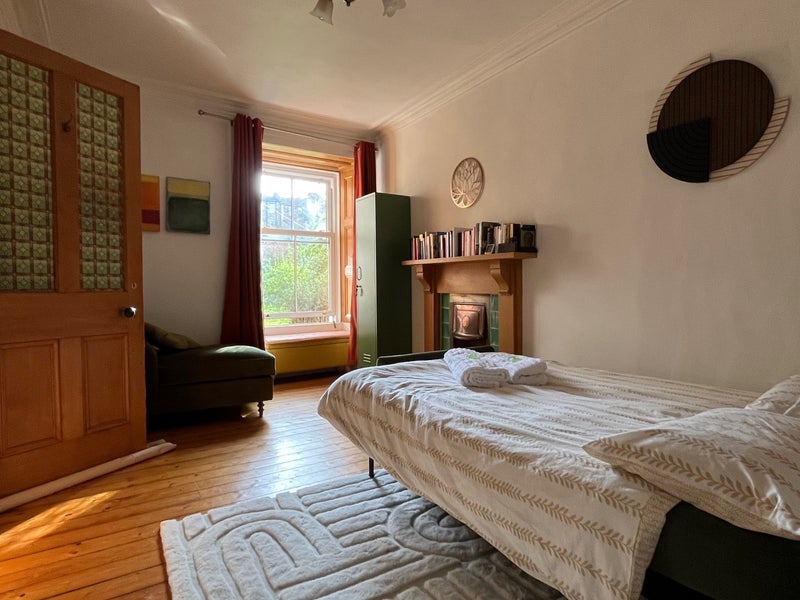 Flat Montpelier in City of Edinburgh