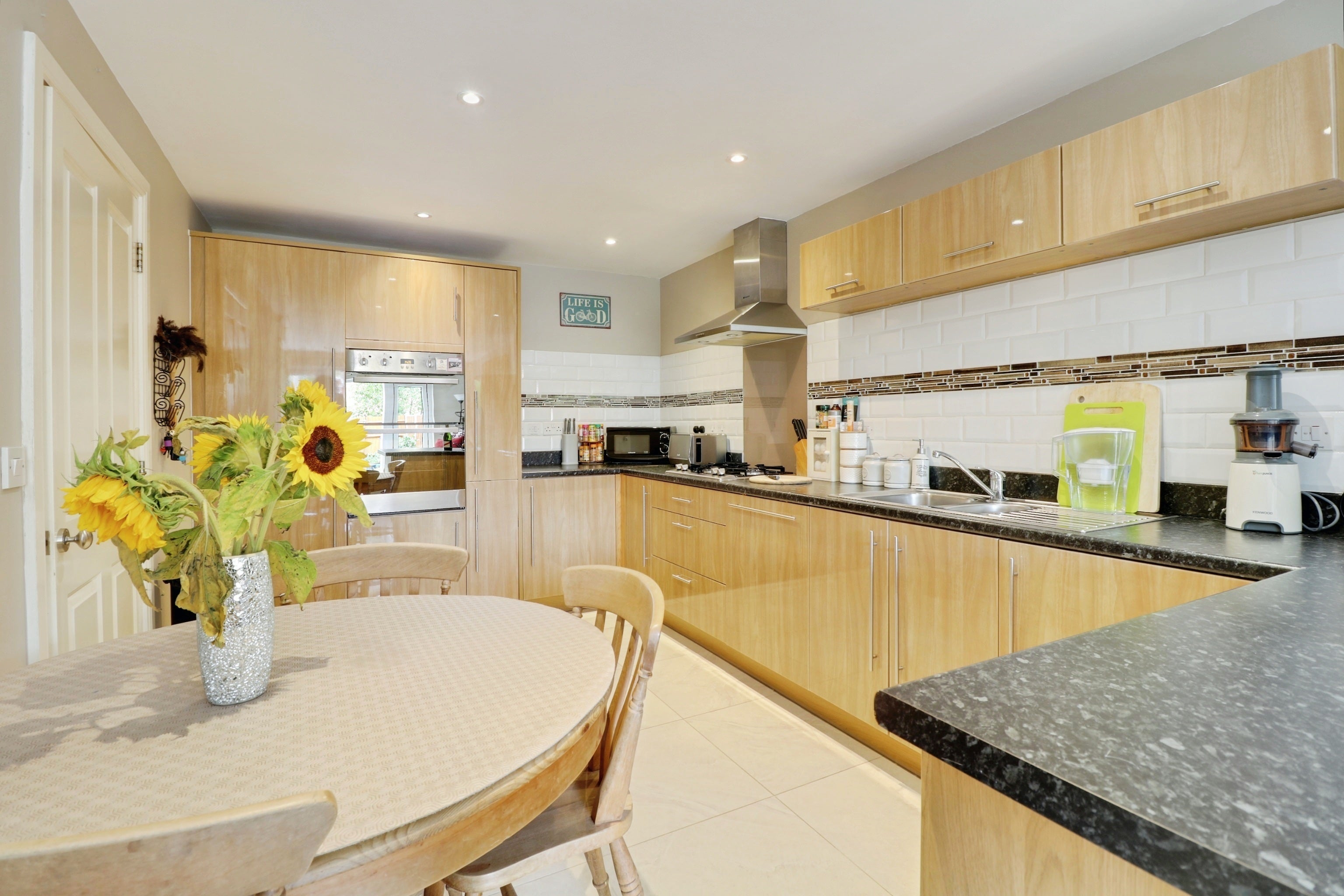 Room Smith Street in Southend-on-Sea
