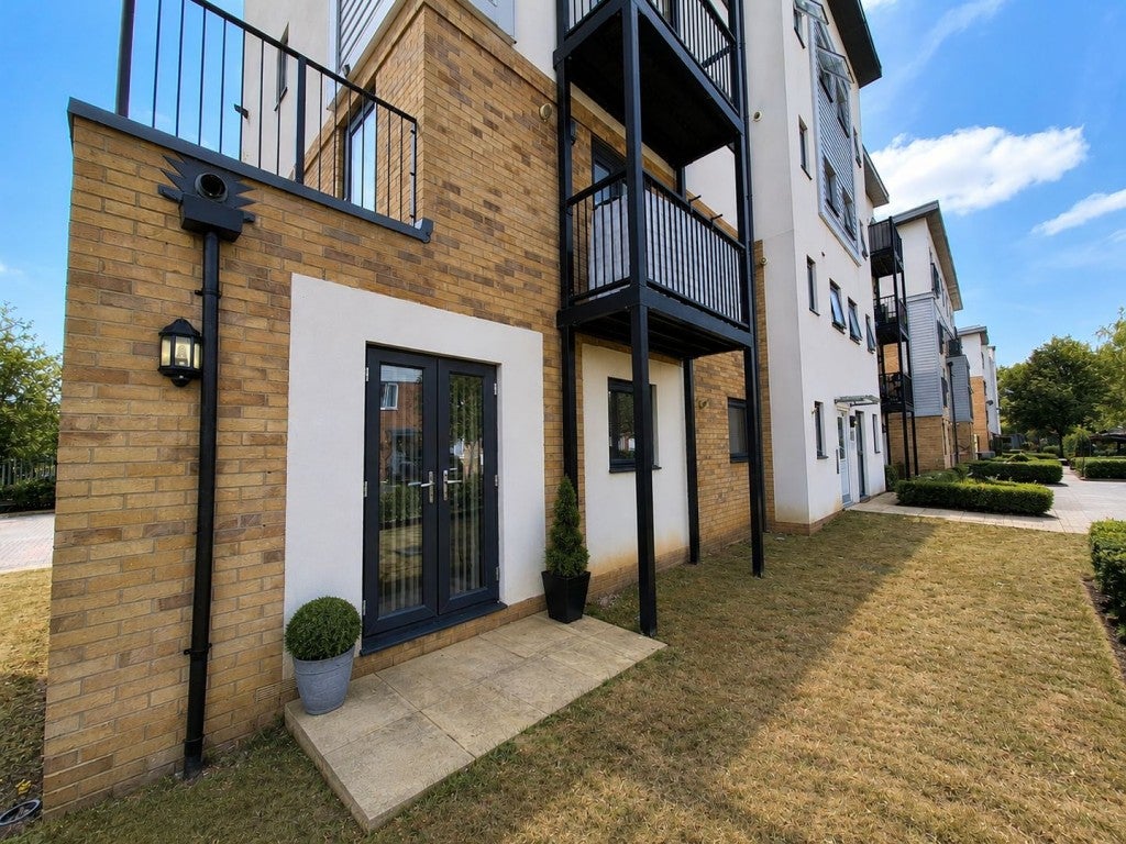 Flat Sovereign Place in Welwyn Hatfield