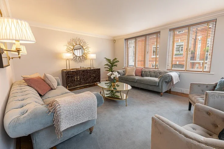 House Herbert Crescent in Greater London
