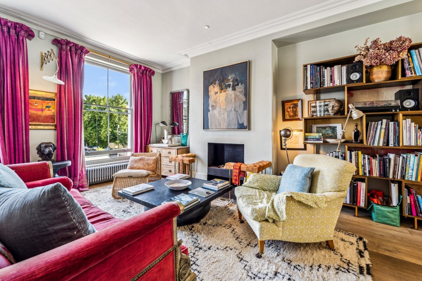 Flat Elgin Crescent in Greater London