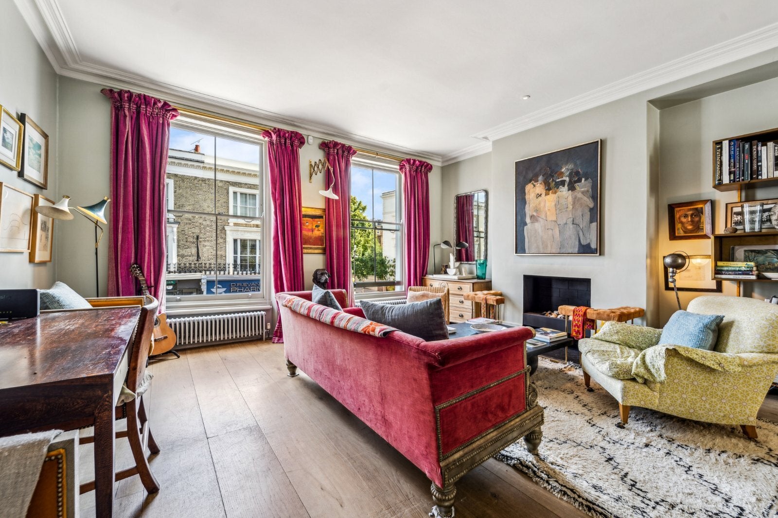 Flat Elgin Crescent in Greater London