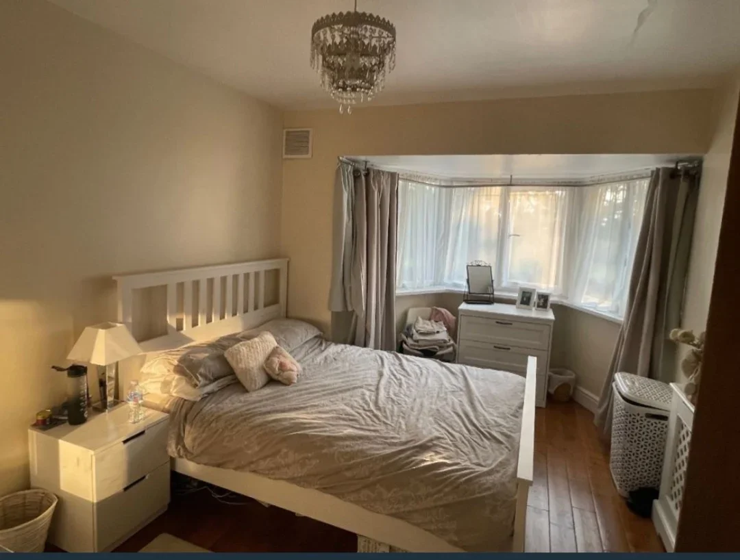 Room Underwood Road in Greater London