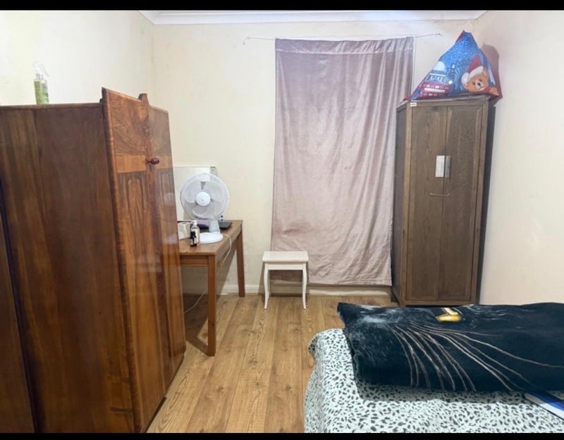 Room Lewis Road in Greater London