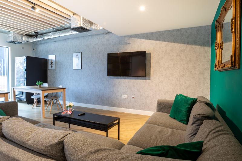 Room Elmstead Road in Colchester