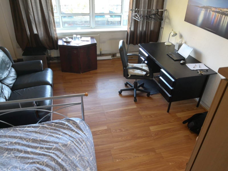 Room Harrison Street in Greater London