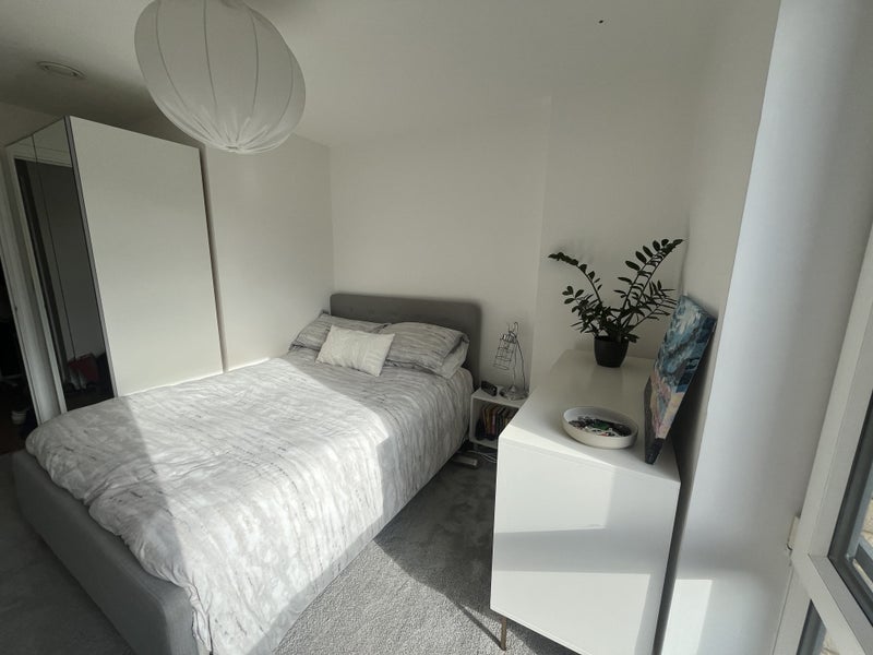 Room Homesdale Road in Greater London