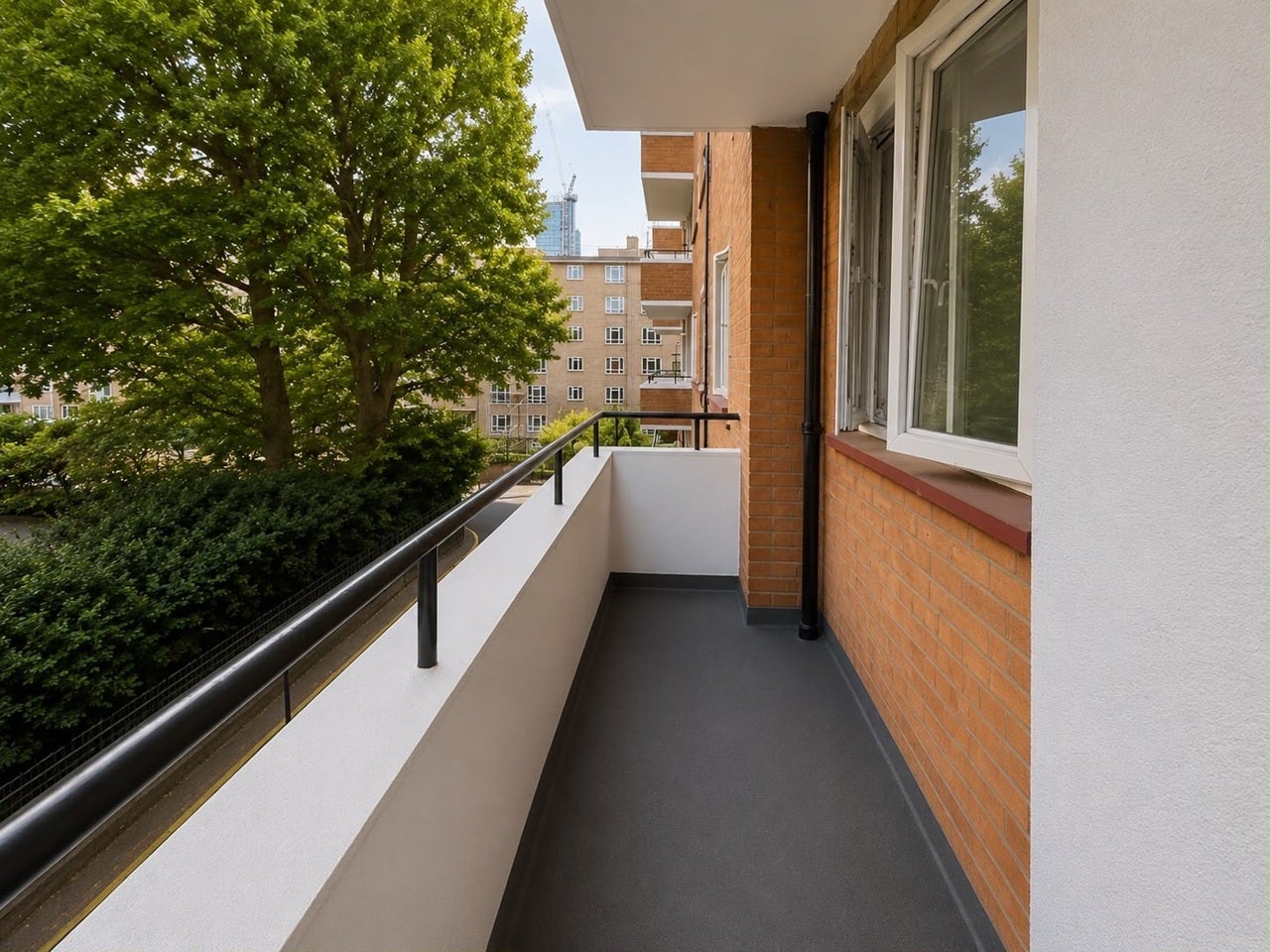 Room Nelson Square in Greater London