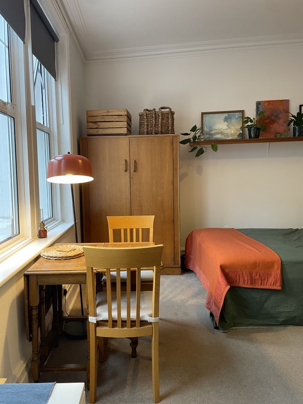 Flat Balham Hill in Greater London