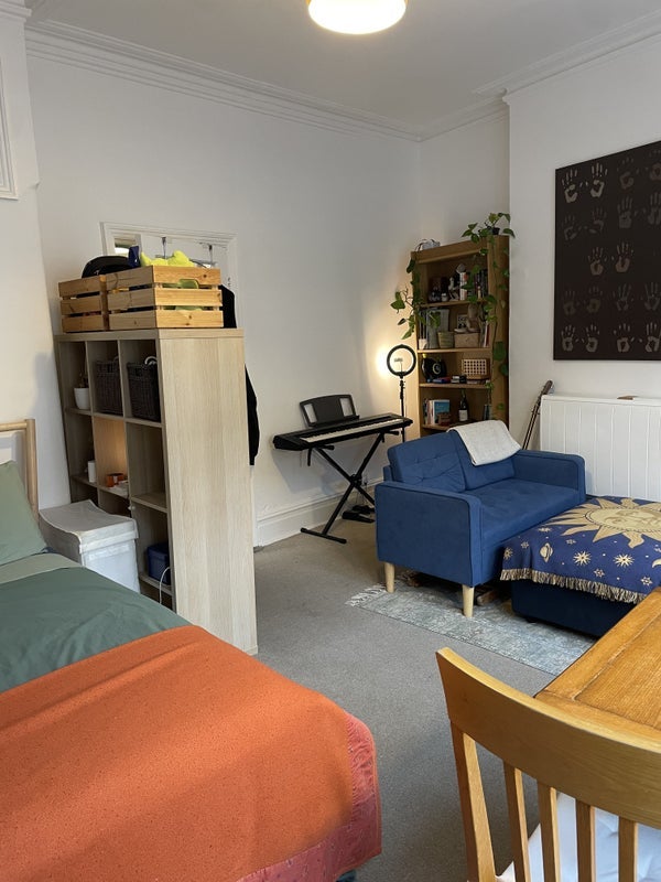 Flat Balham Hill in Greater London
